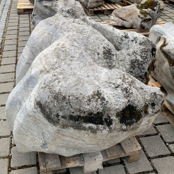 Stein Solitär Findling aus der Schweiz 1830 kg, 155x140x85