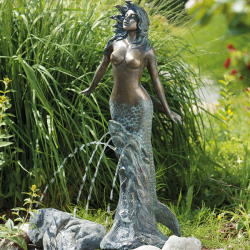 Bronzefigur Meduna wsp. Höhe: 85cm,Breite: 40cm, Tiefe: 43cm, 2000 l/h